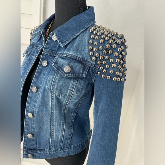BLUE REVIVAL DENIM BLUE JACKET SO BEAUTIFUL AND PERFECT FOR ANY OCASIÓN. - Picture 4 of 11
